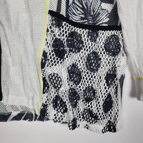 Zenergy by Chico's Size 2 Womens Large Zip Front Hooded Jacket Black White Mesh - Picture 3 of 10